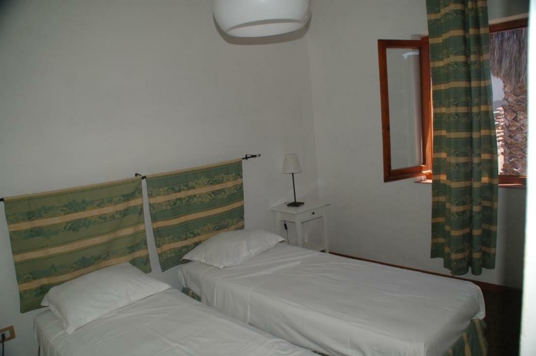 Waterfront Apartments Bosa Porto Alabe Exterior photo